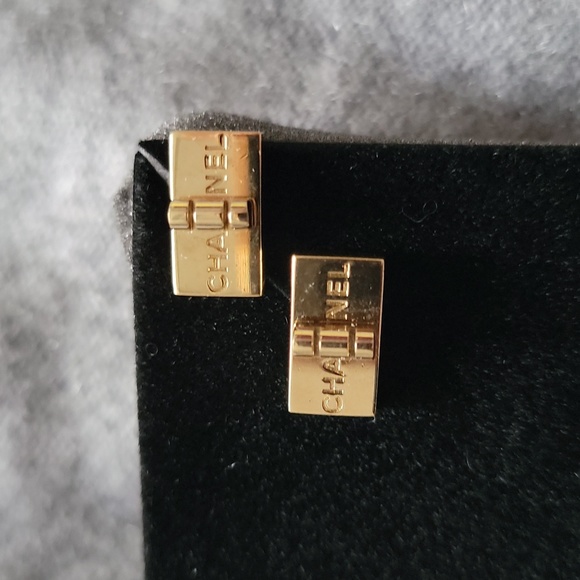 Rare Chanel Goldtone Metal Mademoiselle 2.55 Turnlock Stud Earrings - Picture 1 of 7